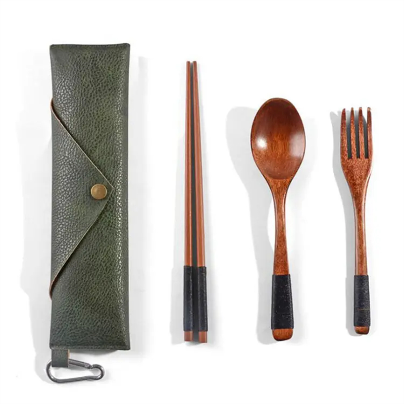 Disposable knife and fork set